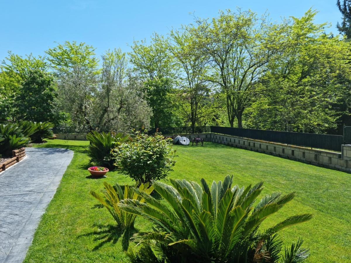 Il Casale Nel Parco Guesthouse Rom Exteriör bild