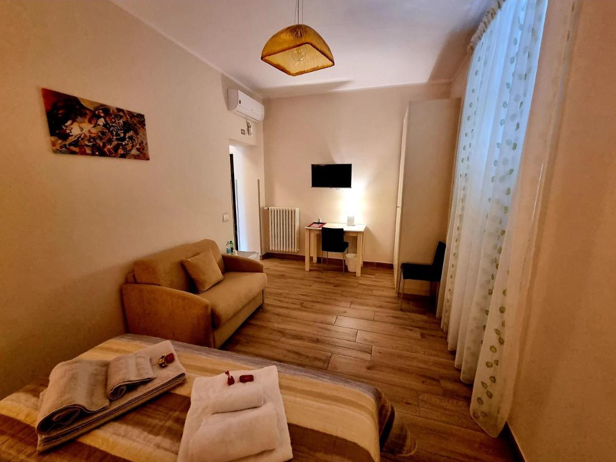 Il Casale Nel Parco Guesthouse Rom Exteriör bild