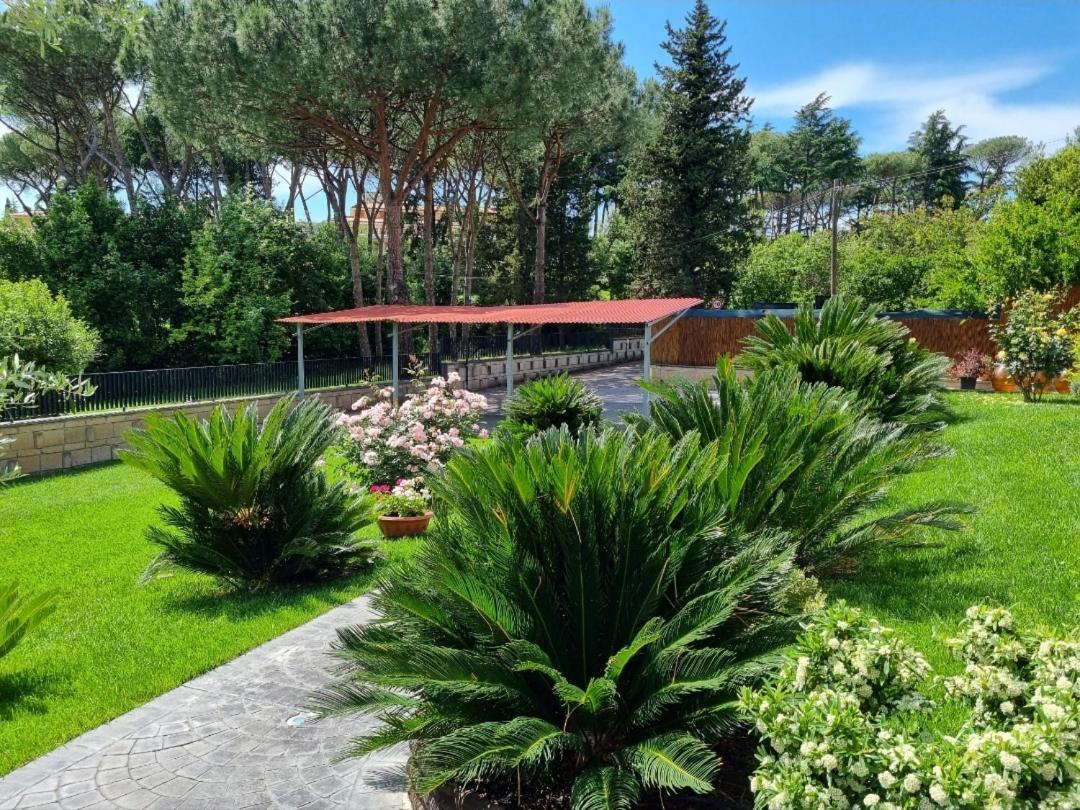 Il Casale Nel Parco Guesthouse Rom Exteriör bild